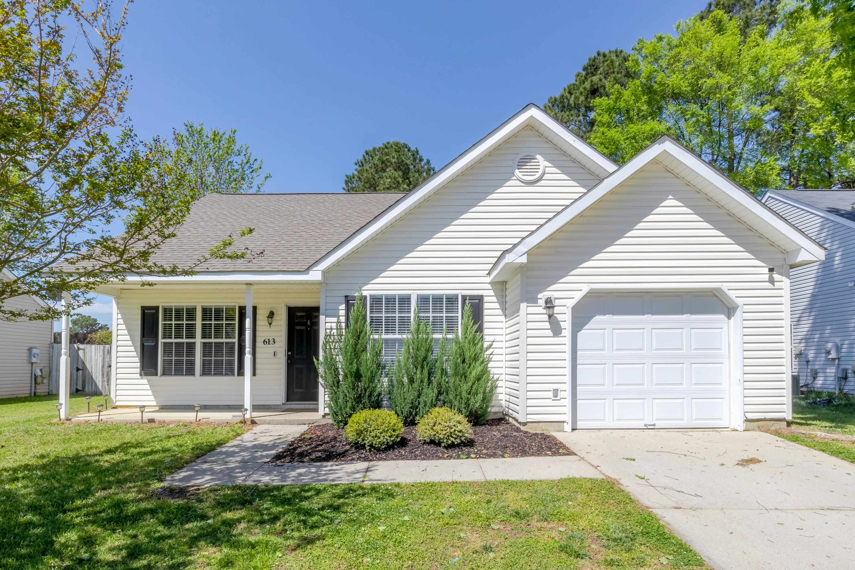 613 Hanska Way Raleigh, NC 27610 - Photo 4 of 34 Photo 4