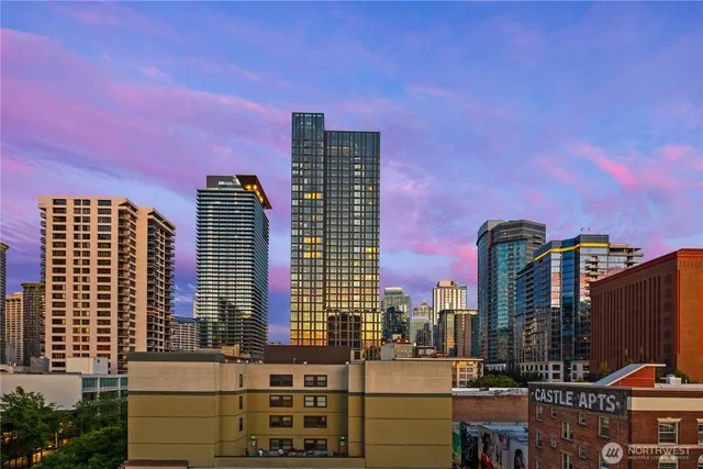 $359,000 | 2201 3rd Avenue, Unit 801, Seattle, WA 98121