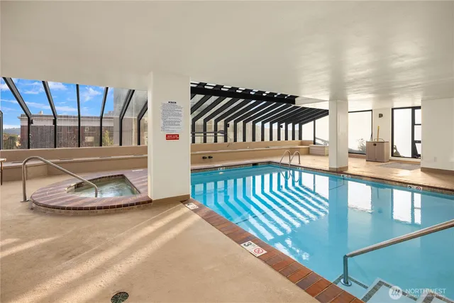 $359,000 | 2201 3rd Avenue, Unit 801, Seattle, WA 98121