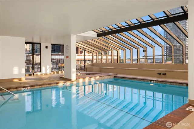 $359,000 | 2201 3rd Avenue, Unit 801, Seattle, WA 98121