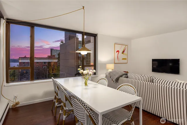 $359,000 | 2201 3rd Avenue, Unit 801, Seattle, WA 98121