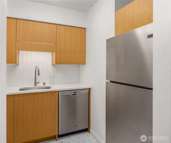 $359,000 | 2201 3rd Avenue, Unit 801, Seattle, WA 98121