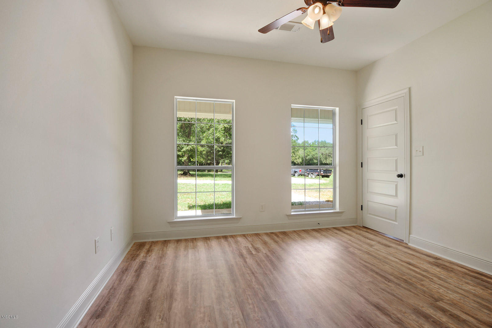 24 Sandy Smith Road Poplarville, MS 39470 - Photo 2 of 15 004_1600x1067_mls_1600x1067