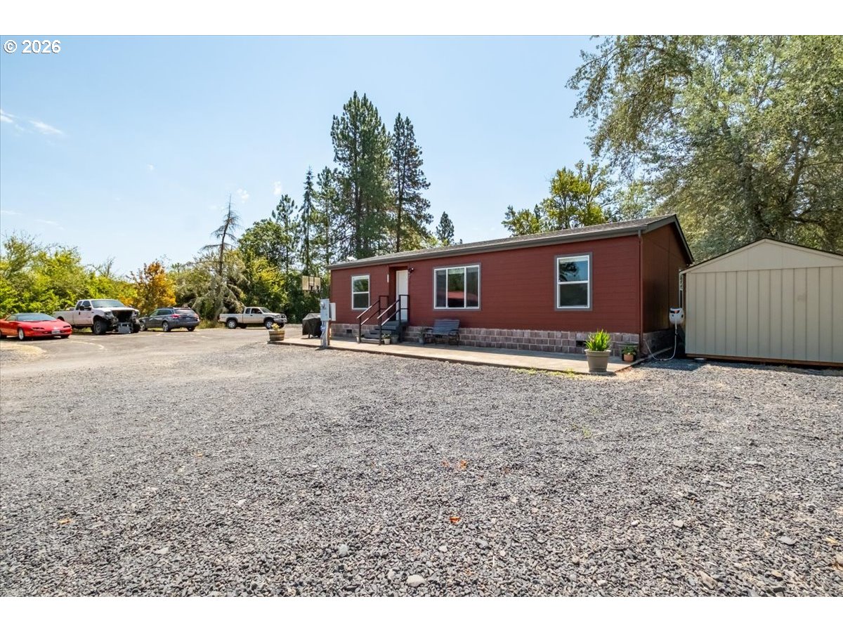 29727 Santiam Terrace Road Lebanon, OR 97355 - Photo 24 of 35