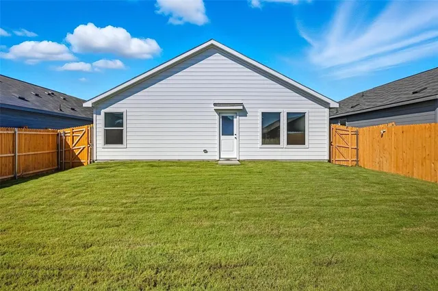 $1,825 | 6733 Haines Drive, Princeton, TX 75407