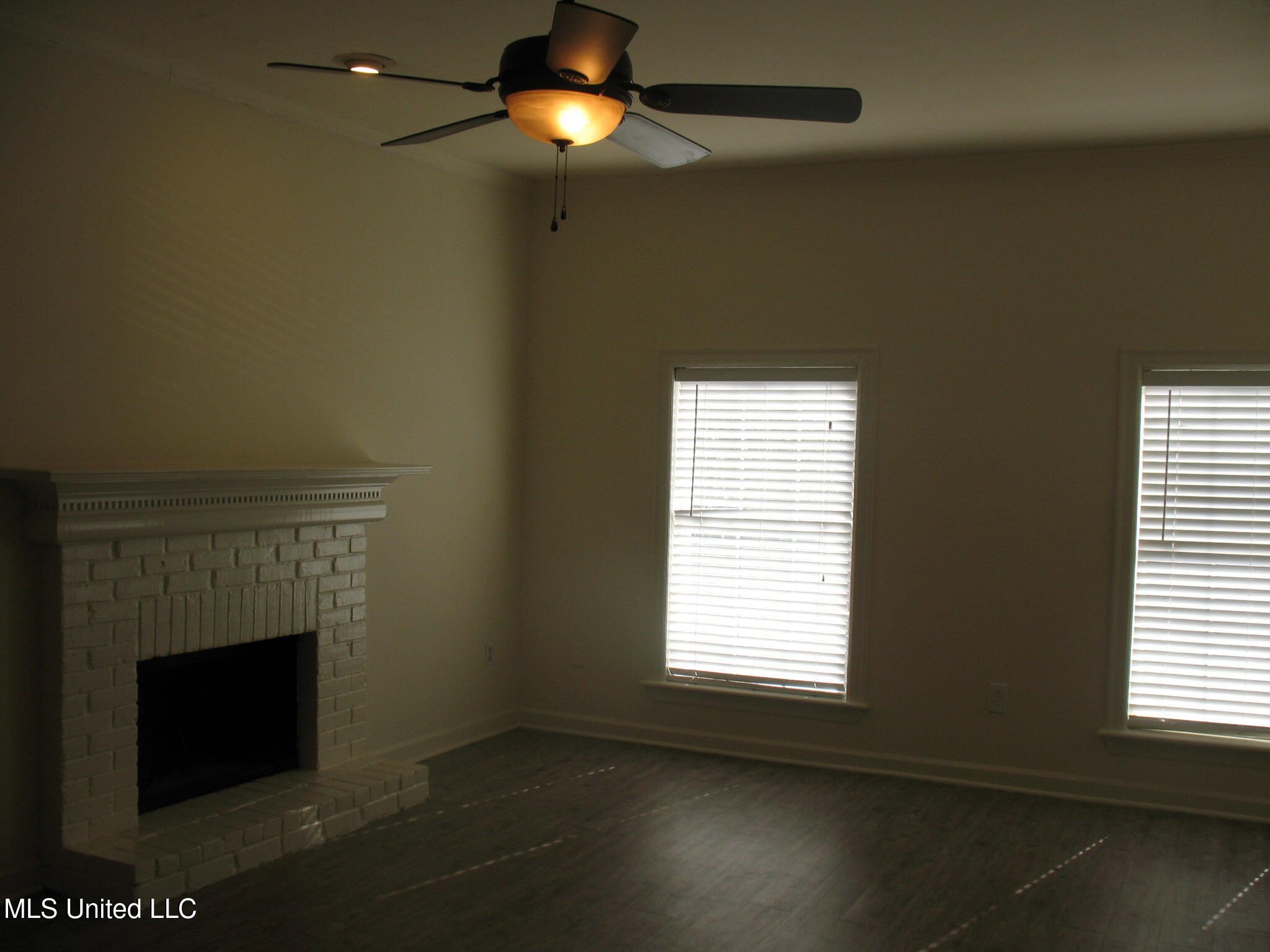 904 Morningside Street, Unit B Jackson, MS 39202 - Photo 6 of 17 IMG_0417