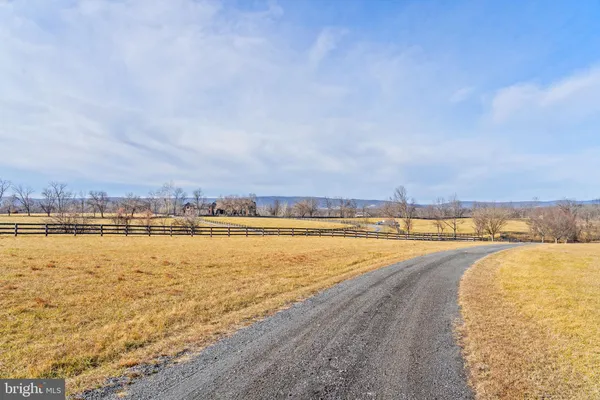 $3,395,000 | 21051 St Louis Road, Middleburg, VA 20117