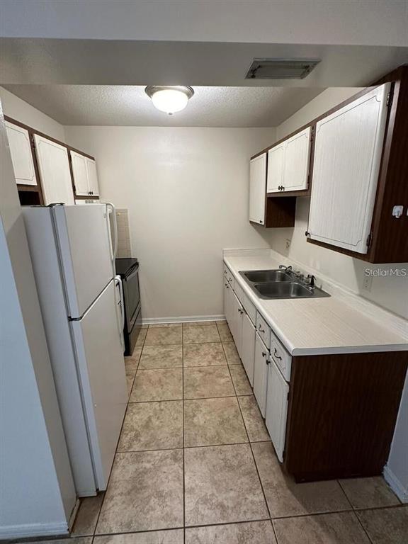 107 Perkins Street, Unit 2 Leesburg, FL 34748 - Photo 3 of 6