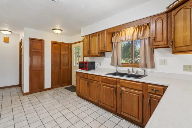 $370,000 | 1128 West Happy Hollow Road, Janesville, WI 53546