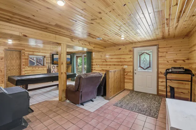 $370,000 | 1128 West Happy Hollow Road, Janesville, WI 53546