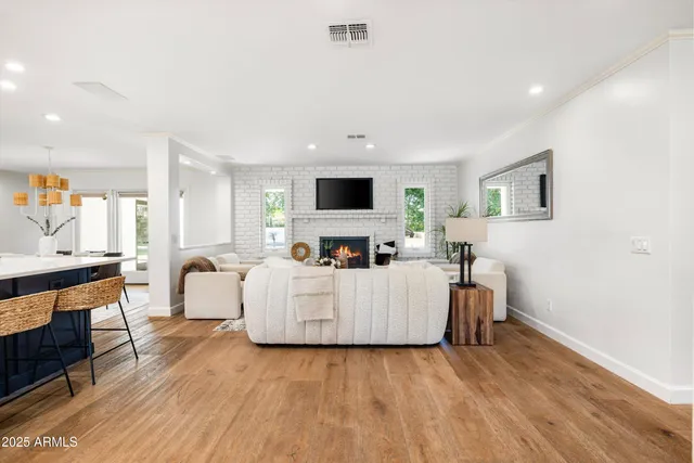 $1,595,000 | 4826 North 34th Place, Phoenix, AZ 85018