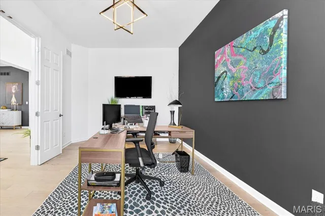 $995,000 | 500 Overlook Terrace Court, Eureka, MO 63025