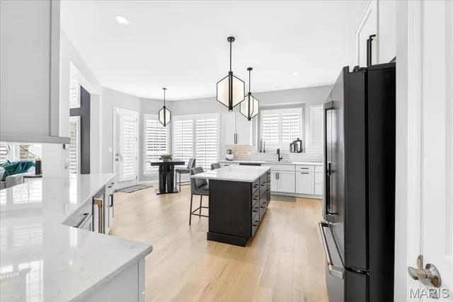 $995,000 | 500 Overlook Terrace Court, Eureka, MO 63025