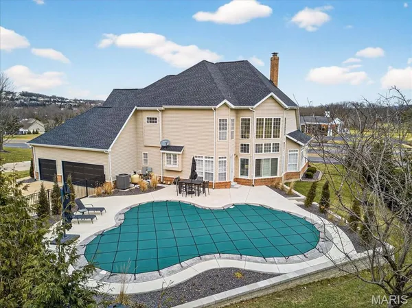 $980,000 | 500 Overlook Terrace Court, Eureka, MO 63025