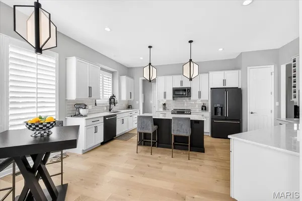 $980,000 | 500 Overlook Terrace Court, Eureka, MO 63025