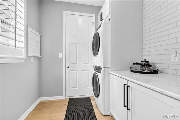 $980,000 | 500 Overlook Terrace Court, Eureka, MO 63025