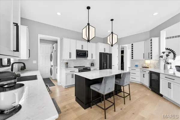 $980,000 | 500 Overlook Terrace Court, Eureka, MO 63025