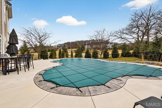 $995,000 | 500 Overlook Terrace Court, Eureka, MO 63025
