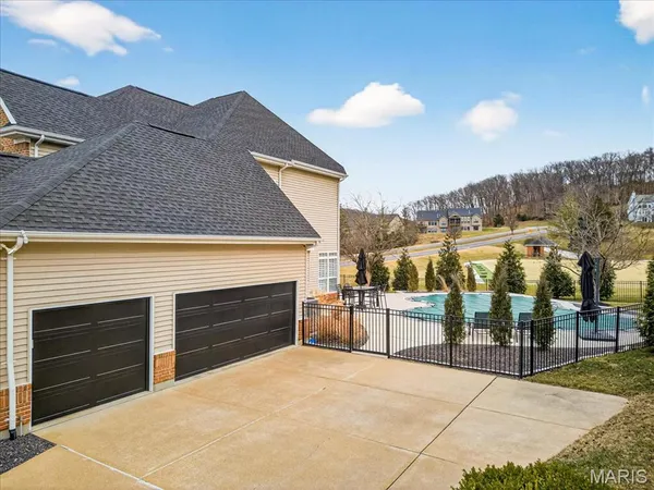 $980,000 | 500 Overlook Terrace Court, Eureka, MO 63025