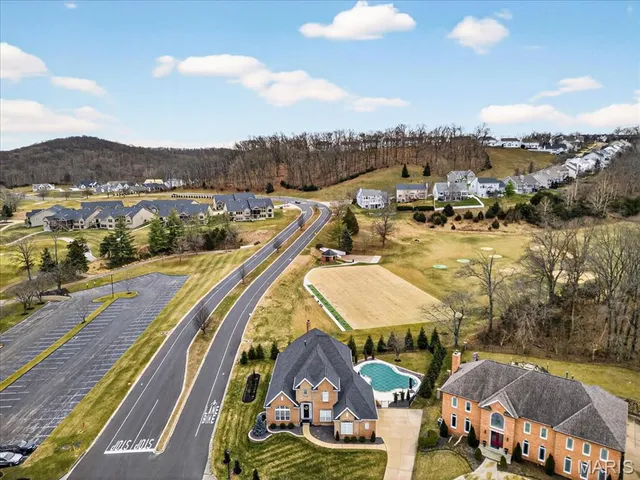 $995,000 | 500 Overlook Terrace Court, Eureka, MO 63025