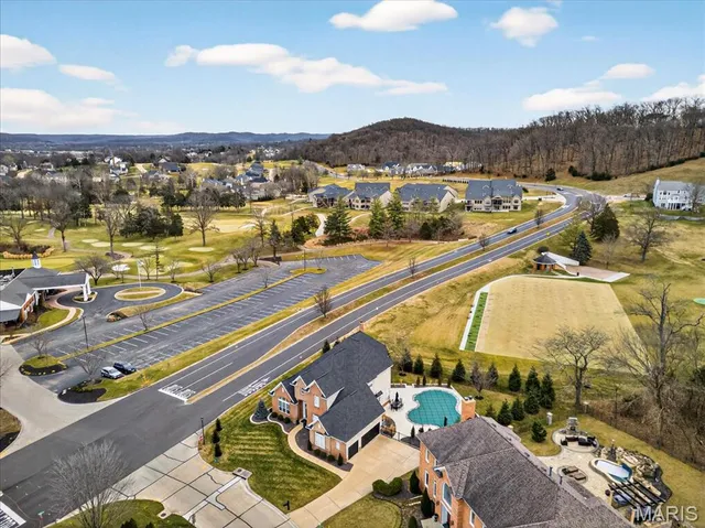 $995,000 | 500 Overlook Terrace Court, Eureka, MO 63025