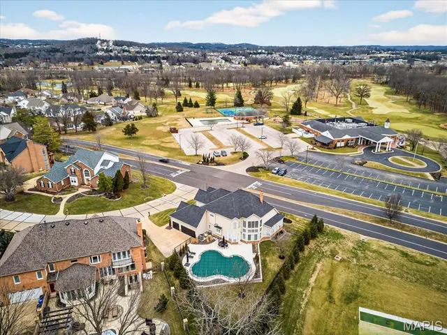 $995,000 | 500 Overlook Terrace Court, Eureka, MO 63025