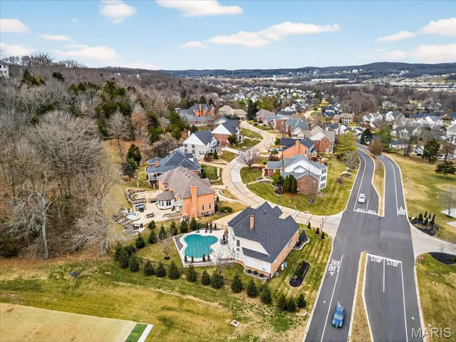 $995,000 | 500 Overlook Terrace Court, Eureka, MO 63025