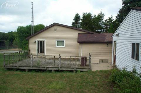 1862 Gray Road Lapeer, MI 48446 - Photo 3 of 16 20185871-2.JPG