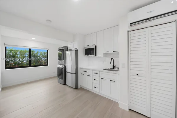 $1,850 | 3101 Southwest 106th Avenue, Unit EFFICIENCY, Miami, FL 33165
