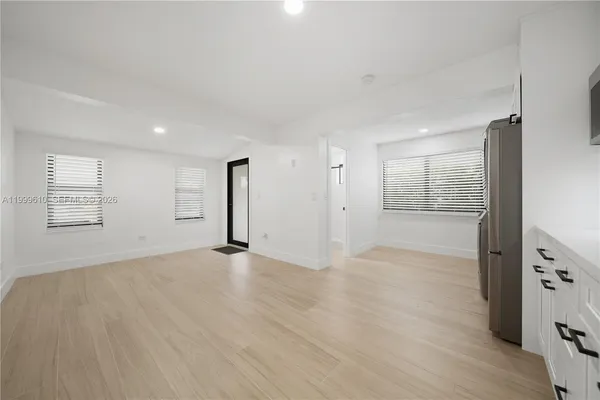 $1,850 | 3101 Southwest 106th Avenue, Unit EFFICIENCY, Miami, FL 33165