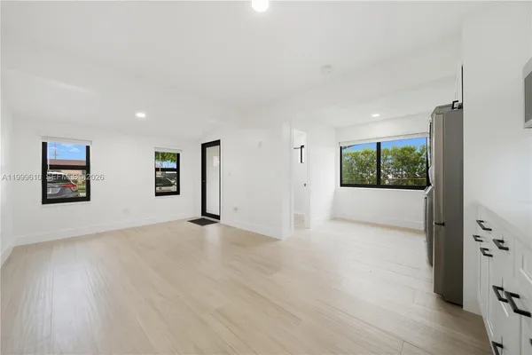 $1,850 | 3101 Southwest 106th Avenue, Unit EFFICIENCY, Miami, FL 33165