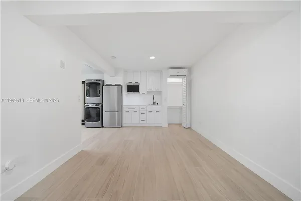 $1,850 | 3101 Southwest 106th Avenue, Unit EFFICIENCY, Miami, FL 33165