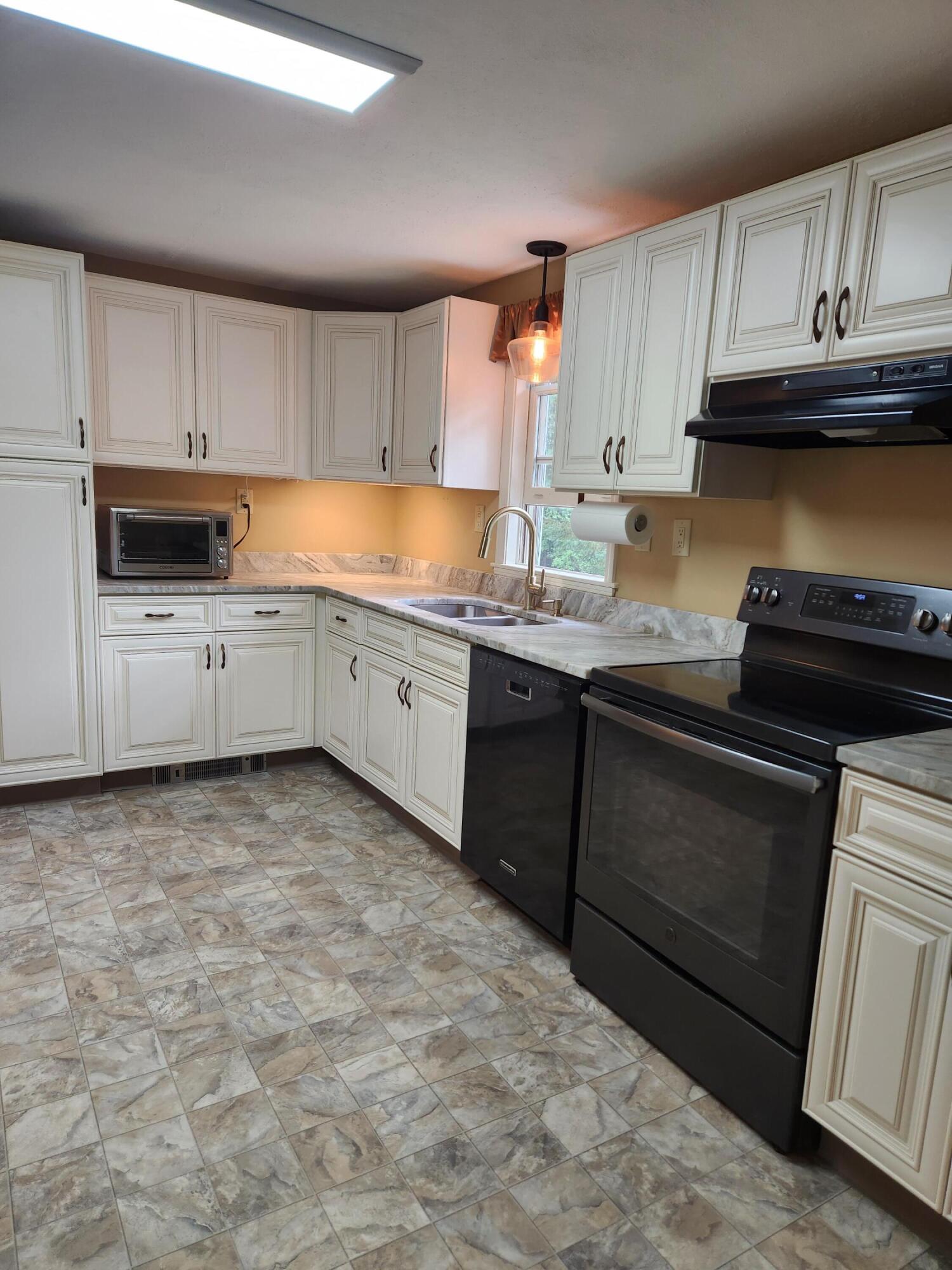 15 Daniel Lane Springvale, ME 04083 - Photo 12 of 31 D Kitchen 1