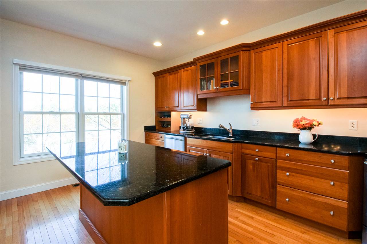 96 Mountain Village Road, Unit 96 Windham, NH 03087 - Photo 4 of 28