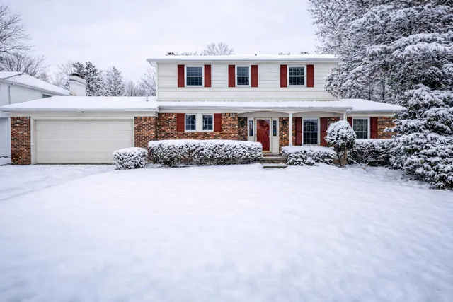 $630,000 | 3620 Charter Place, Ann Arbor, MI 48105