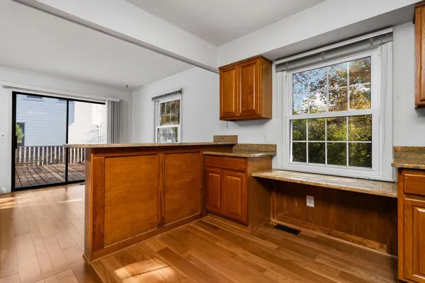 $600,000 | 3620 Charter Place, Ann Arbor, MI 48105