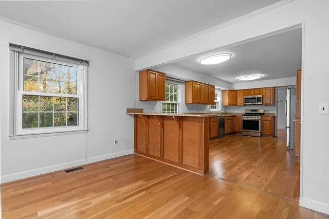 $630,000 | 3620 Charter Place, Ann Arbor, MI 48105