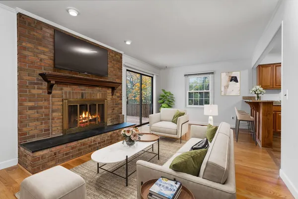 $600,000 | 3620 Charter Place, Ann Arbor, MI 48105