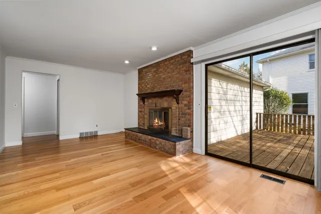 $630,000 | 3620 Charter Place, Ann Arbor, MI 48105