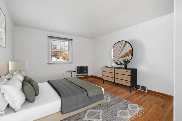 $630,000 | 3620 Charter Place, Ann Arbor, MI 48105