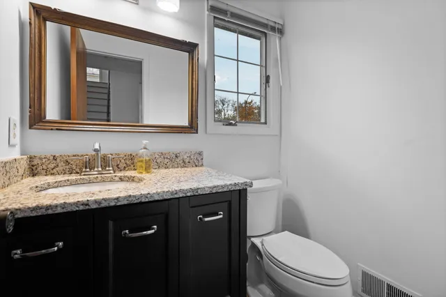 $630,000 | 3620 Charter Place, Ann Arbor, MI 48105