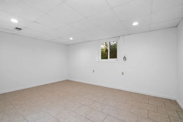 $630,000 | 3620 Charter Place, Ann Arbor, MI 48105