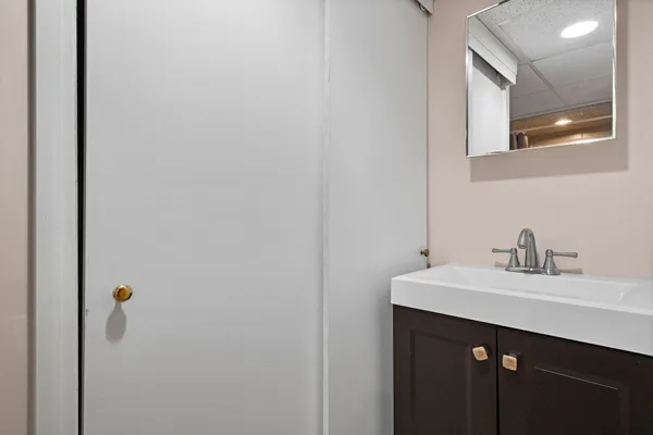 $600,000 | 3620 Charter Place, Ann Arbor, MI 48105