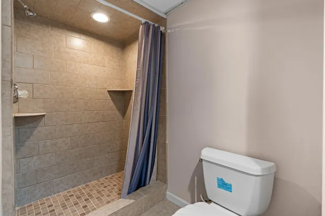 $630,000 | 3620 Charter Place, Ann Arbor, MI 48105