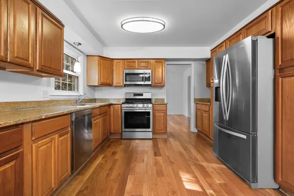 $600,000 | 3620 Charter Place, Ann Arbor, MI 48105