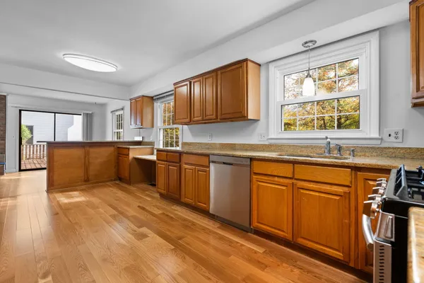$600,000 | 3620 Charter Place, Ann Arbor, MI 48105