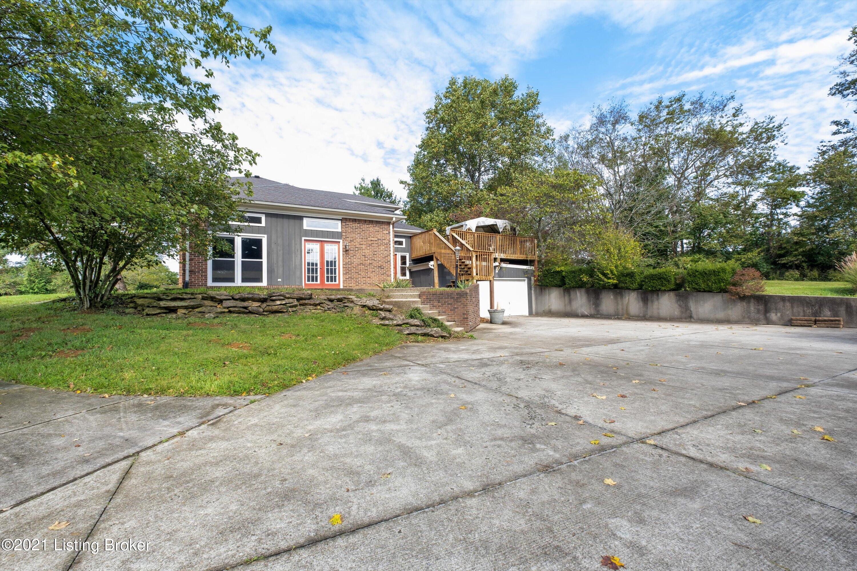 4209 Fox Ridge Road Crestwood, KY 40014 - Photo 4 of 37 04-1XT2558