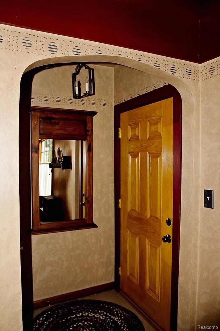9251 Davison Road Davison, MI 48423 - Photo 32 of 40 IMG_5847.jpg