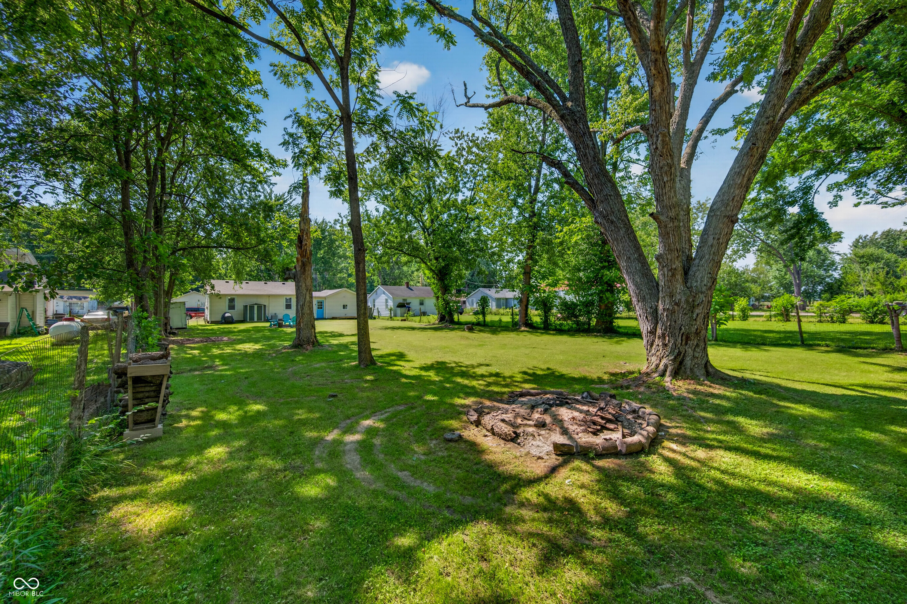 221 Della Road Columbus, IN 47203 - Photo 52 of 58