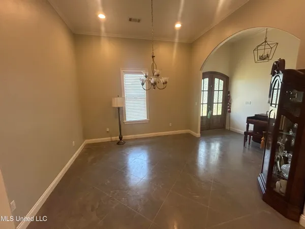 $589,500 | 1306 Robert E Lee Drive, Greenwood, MS 38930
